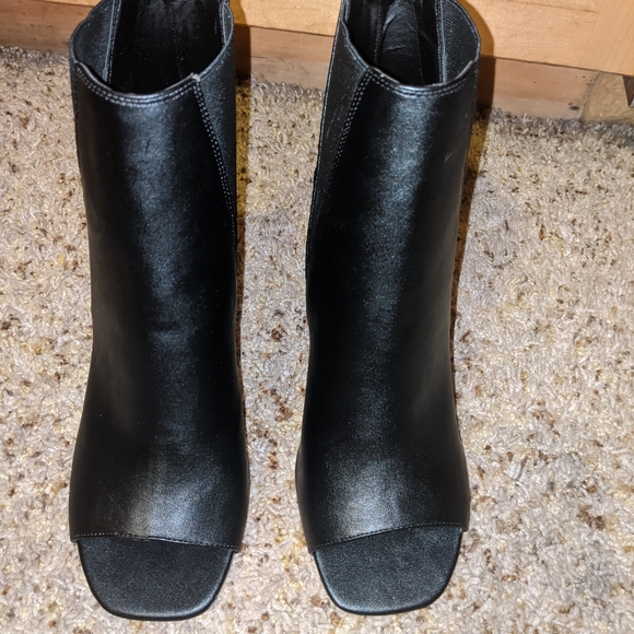 ASOS peep-toe bootie👀👢 - Picture 3 of 5